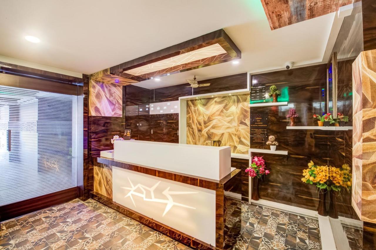 Hotel Tejasri Residency Vijayawada Bagian luar foto