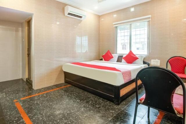 Hotel Tejasri Residency Vijayawada Bagian luar foto